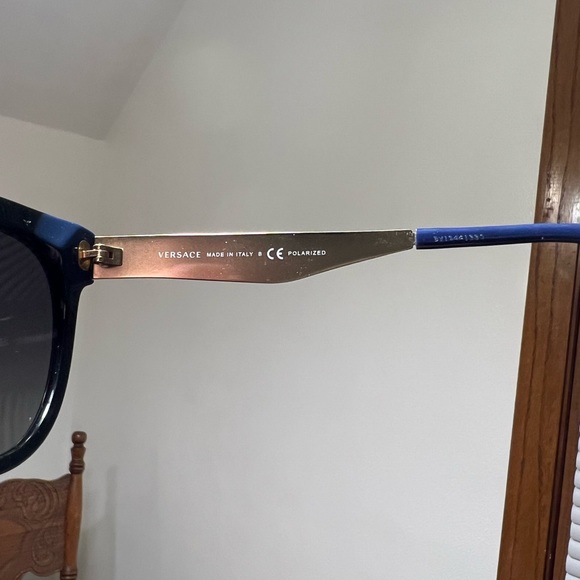 Versace Sunglasses - Picture 5 of 6